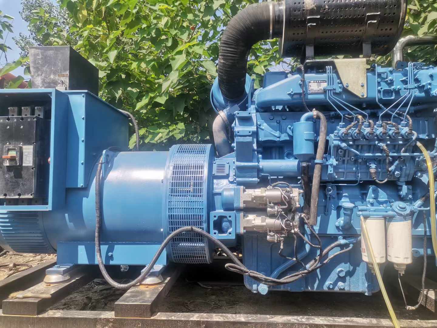 拉孜详细说明降低 800kW 柴油发电机输出电流波动的方法